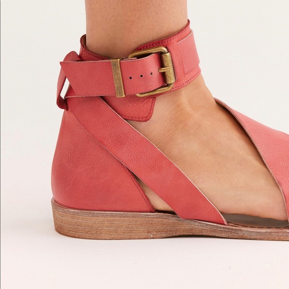 FP Vale Sandal - Picture 10 of 10